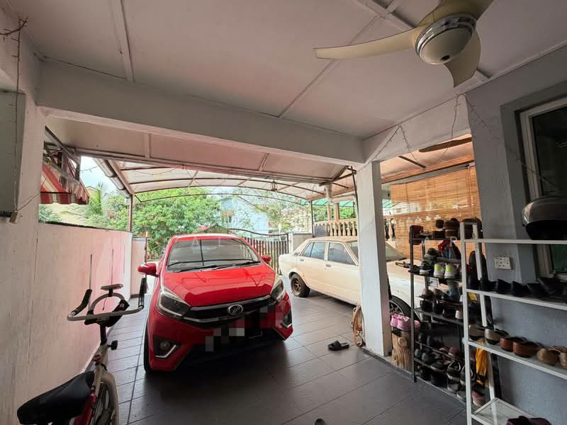 Rumah Teres 2 Tingkat untuk Dijual di Taman Melati (Setapak) - Faisal Abu Omar - Car Park - PropertyGuru.com.my