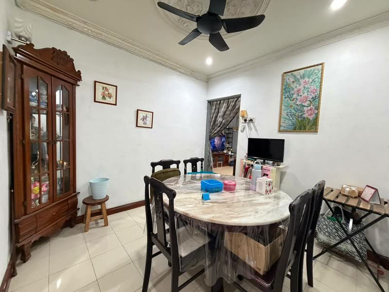 Rumah Teres 2 Tingkat untuk Dijual di Taman Melati (Setapak) - Faisal Abu Omar - Dining Room - PropertyGuru.com.my