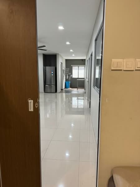 Kedai / Pejabat untuk Dijual di Petaling Jaya (Selangor) - Cheah Chee Eong - Corridor - PropertyGuru.com.my