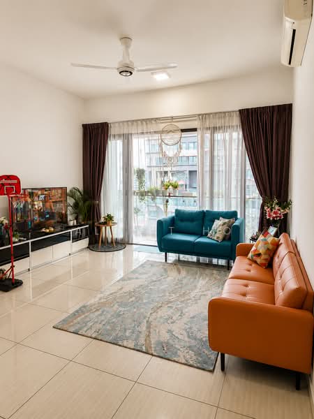 Servis Apartment untuk Disewa di The Elements - Albert Ho - Living Room - PropertyGuru.com.my