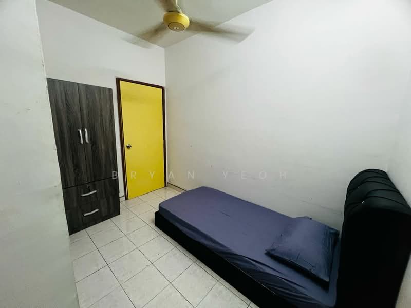 Pangsapuri untuk Disewa di Enggang Apartment - Bryan Yeoh - Bedroom - PropertyGuru.com.my