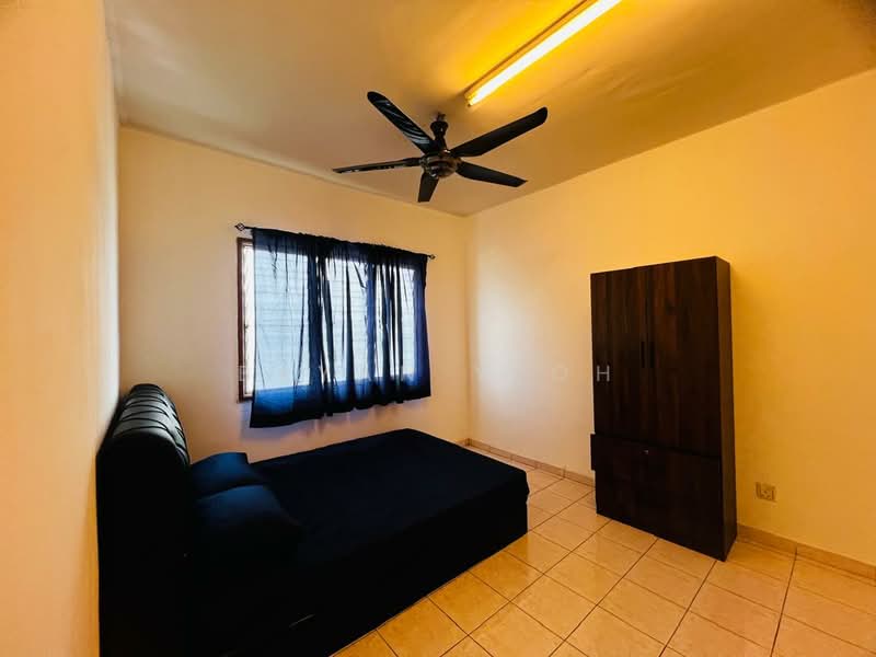 Pangsapuri untuk Disewa di Enggang Apartment - Bryan Yeoh - Bedroom - PropertyGuru.com.my