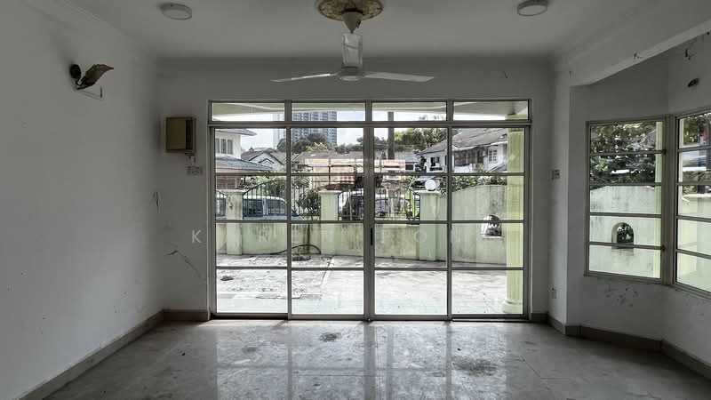 2.5-storey Terraced House for Sale in Kota Damansara (Selangor) - Karen Pong - Living Room - PropertyGuru.com.my
