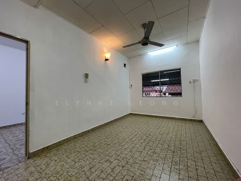 1-storey Terraced House for Sale in Island Glades (Jelutong) - Elynne Leong - Interior - PropertyGuru.com.my