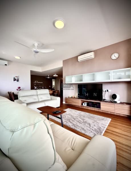 Kondominium untuk Dijual di Bayu Ferringhi Condominiums - Cheryl Chng - Living Room - PropertyGuru.com.my