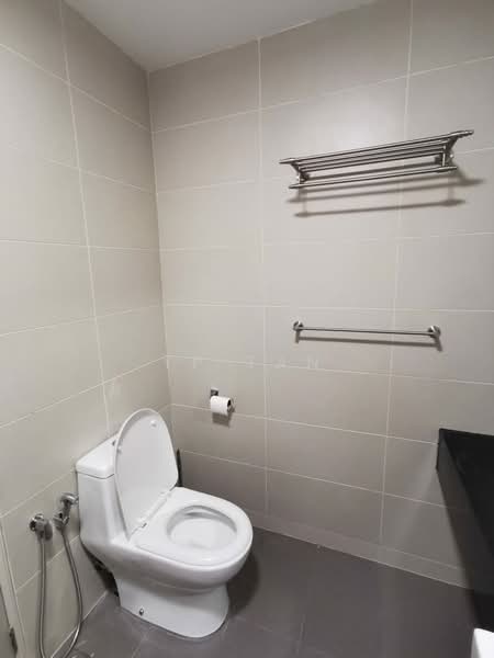 Service Residence for Sale at 28 Boulevard - YP Tan - Bathroom - PropertyGuru.com.my