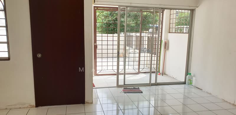 Rumah Teres 2 Tingkat untuk Disewa di Usj 1 (Subang Jaya) - Max Low - Entrance - PropertyGuru.com.my