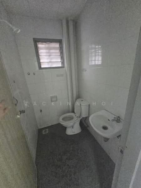 Pangsapuri untuk Disewa di Akasia - Zackinn Hoi - Bathroom - PropertyGuru.com.my