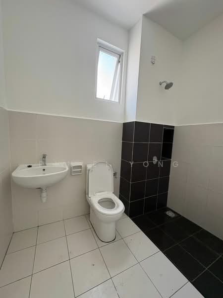 2-storey Terraced House for Rent in Setia Eco Gardens (Gelang Patah) - Daniel Yong - Bathroom - PropertyGuru.com.my