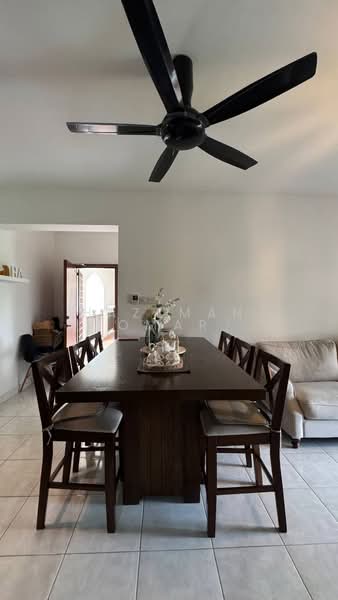 Kondominium untuk Dijual di Cyber Heights Villa - Hazeman Omar - Dining Room - PropertyGuru.com.my