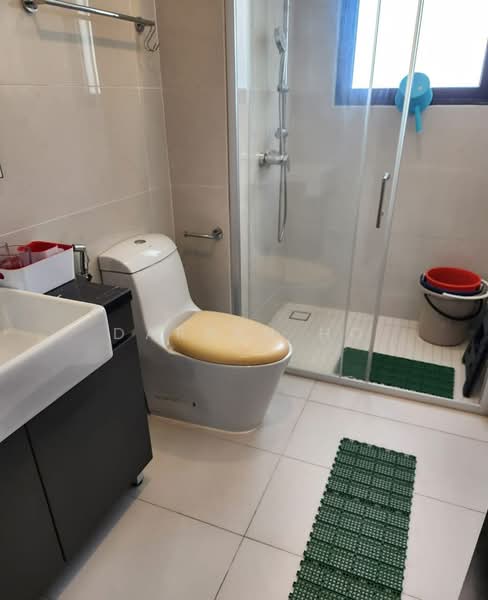 Condominium for Rent at Amberside @ Country Garden Danga Bay - Darren Ho - Bathroom - PropertyGuru.com.my
