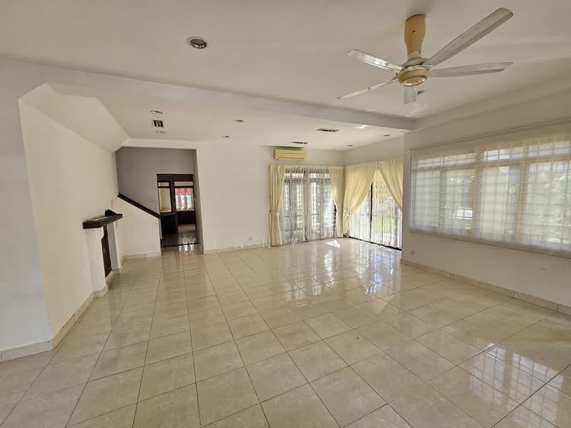 Rumah Teres 2 Tingkat untuk Dijual di Bukit Jelutong (Shah Alam) - Winny Su - Living Room - PropertyGuru.com.my
