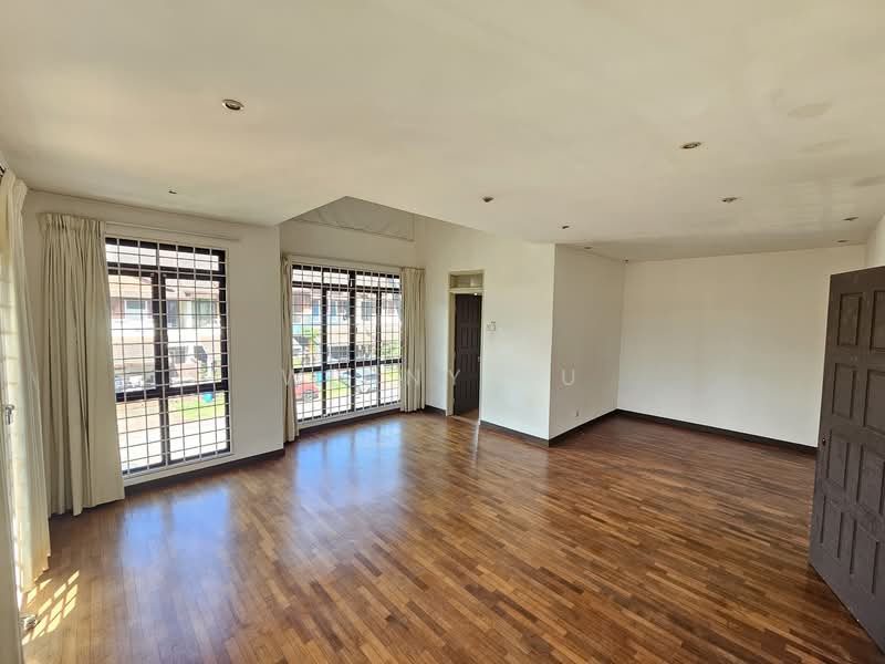 Rumah Teres 2 Tingkat untuk Dijual di Bukit Jelutong (Shah Alam) - Winny Su - Living Room - PropertyGuru.com.my