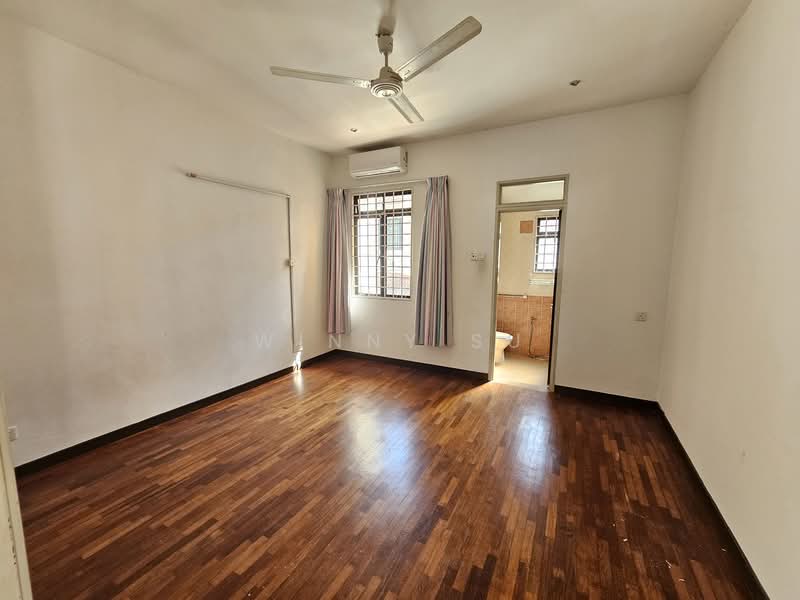 Rumah Teres 2 Tingkat untuk Dijual di Bukit Jelutong (Shah Alam) - Winny Su - Bedroom - PropertyGuru.com.my