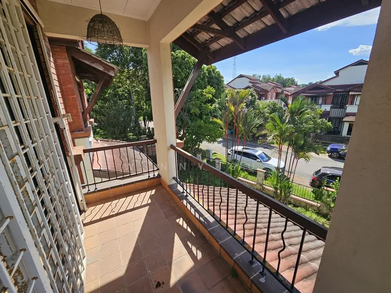 Rumah Teres 2 Tingkat untuk Dijual di Bukit Jelutong (Shah Alam) - Winny Su - Balcony - PropertyGuru.com.my