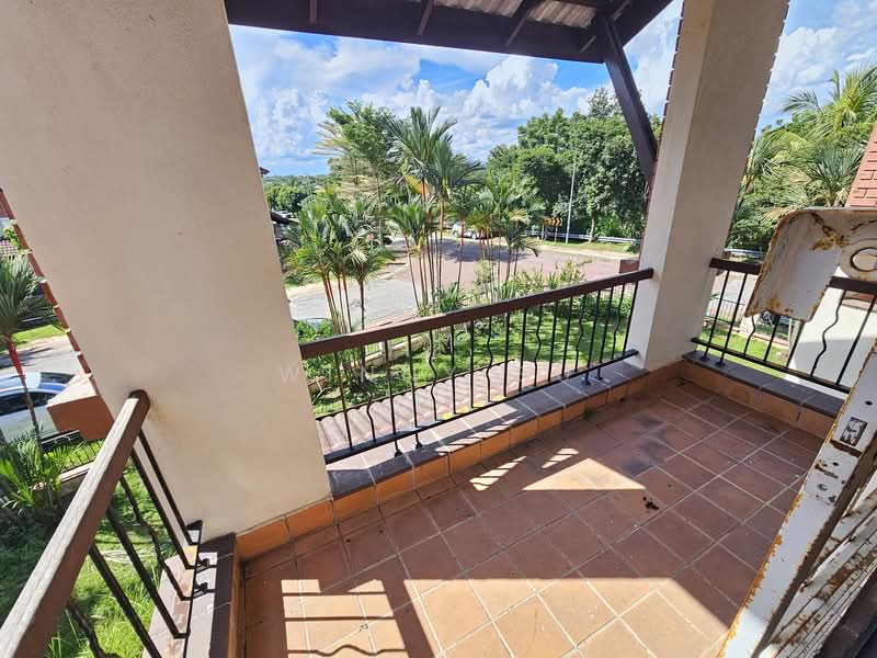 Rumah Teres 2 Tingkat untuk Dijual di Bukit Jelutong (Shah Alam) - Winny Su - Balcony - PropertyGuru.com.my