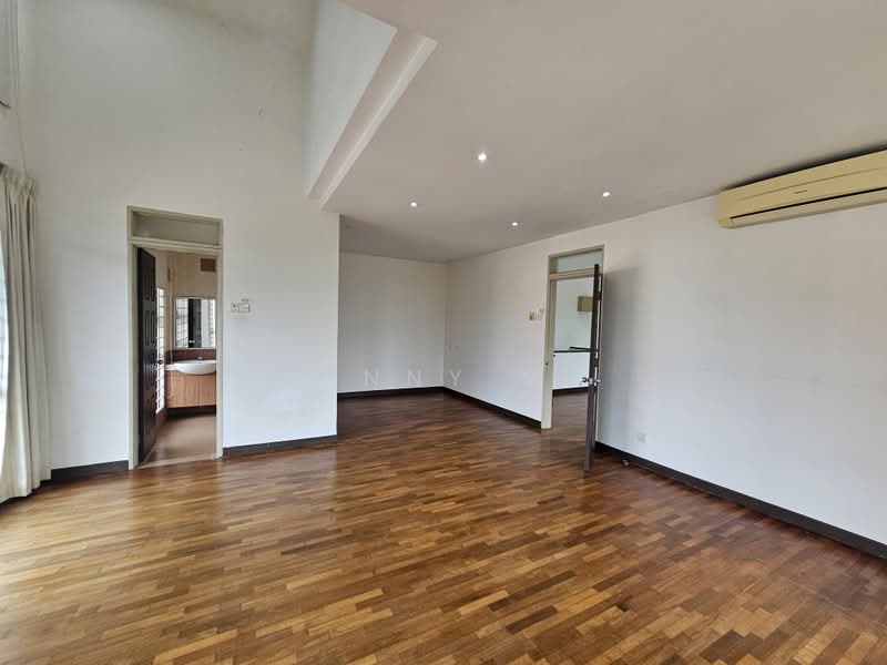 2-storey Terraced House for Sale in Bukit Jelutong (Shah Alam) - Winny Su - PropertyGuru.com.my