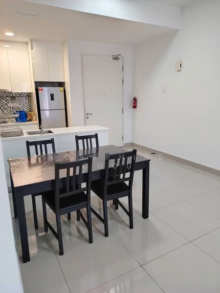 Servis Apartment untuk Disewa di Utropolis Suites 1 - Josephine Chou - Kitchen - PropertyGuru.com.my