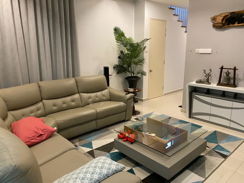 3-storey Terraced House for Sale in Taman Tasik Damai (Sungai Besi) - YP Tan - Living Room - PropertyGuru.com.my