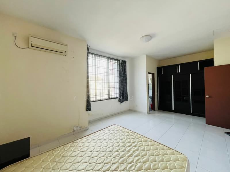 2-storey Terraced House for Sale in Setia Tropika (Johor Bahru) - Yucong . - Bedroom - PropertyGuru.com.my