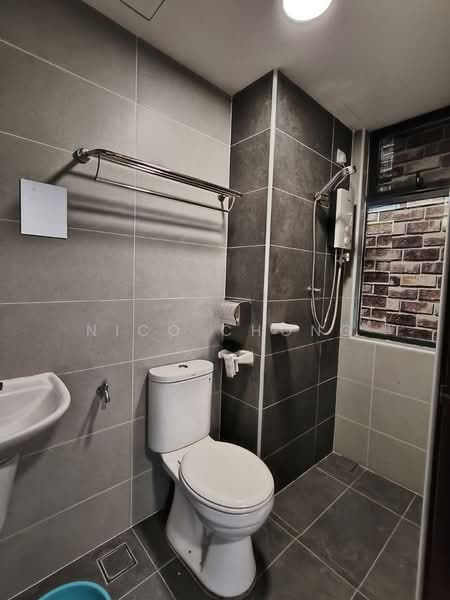 Rumah Teres 2 Tingkat untuk Dijual di Bandar Tiram (Ulu Tiram) - Nico Chong - Bathroom - PropertyGuru.com.my
