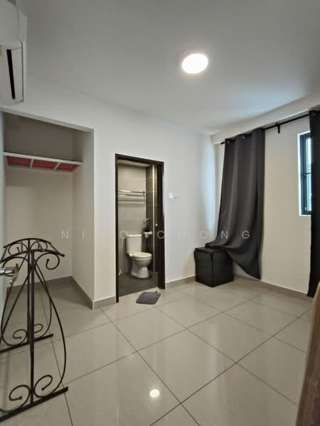 Rumah Teres 2 Tingkat untuk Dijual di Bandar Tiram (Ulu Tiram) - Nico Chong - Bathroom - PropertyGuru.com.my
