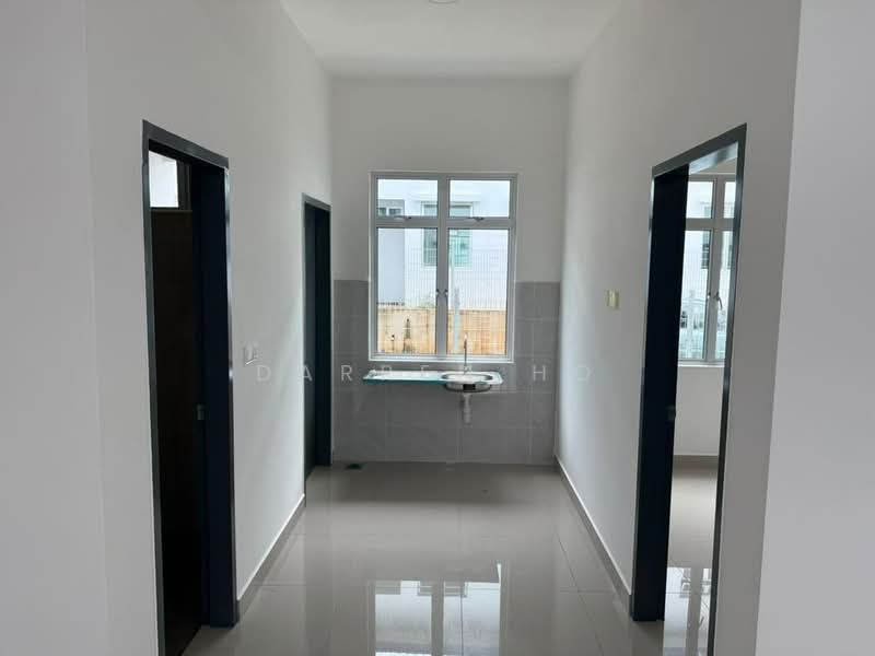 2-storey Terraced House for Rent in Bandar Dato Onn (Tebrau) - Darren Ho - Corridor - PropertyGuru.com.my