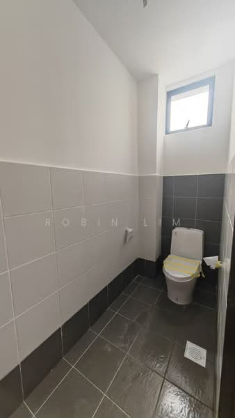 Kedai / Pejabat untuk Disewa di Taman Kota Masai (Pasir Gudang) - Robin Lim - Bathroom - PropertyGuru.com.my