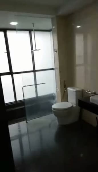 Servis Apartment untuk Disewa di Setia SKY Residences - Jenson Low - Bathroom - PropertyGuru.com.my