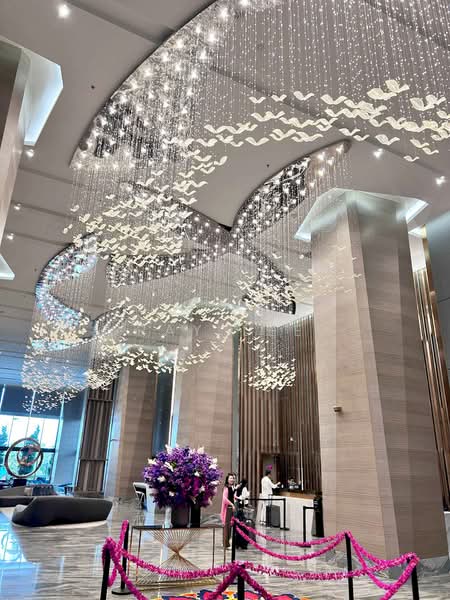 Service Residence for Rent at Hill10 Residence @ i-City - Ray Lee - Lobby - PropertyGuru.com.my