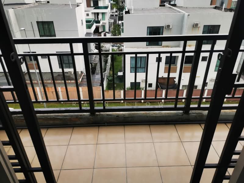 Pangsapuri untuk Disewa di Suria Court - Rain Leow - Balcony - PropertyGuru.com.my