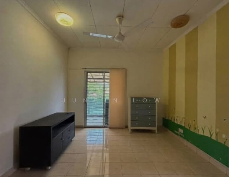 Rumah Teres 2 Tingkat untuk Dijual di Bandar Kinrara (Selangor) - Junbin Low - Living Room - PropertyGuru.com.my