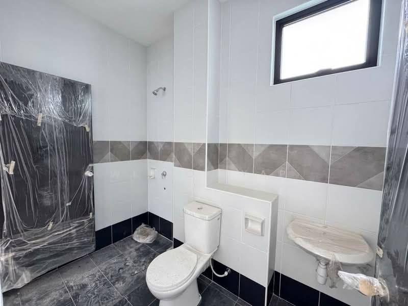 Rumah Teres 2 Tingkat untuk Dijual di Taman Austin Duta (Tebrau) - Winson Yap - Bathroom - PropertyGuru.com.my