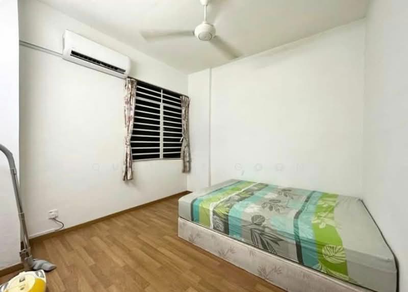 Pangsapuri untuk Dijual di Taman Jelutong - Queenie Goon - Bedroom - PropertyGuru.com.my