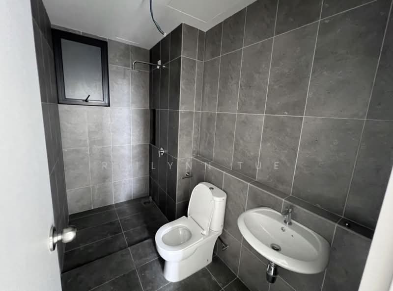 Service Residence for Sale at D'Sini Residences - Reilynn Tue - Bathroom - PropertyGuru.com.my