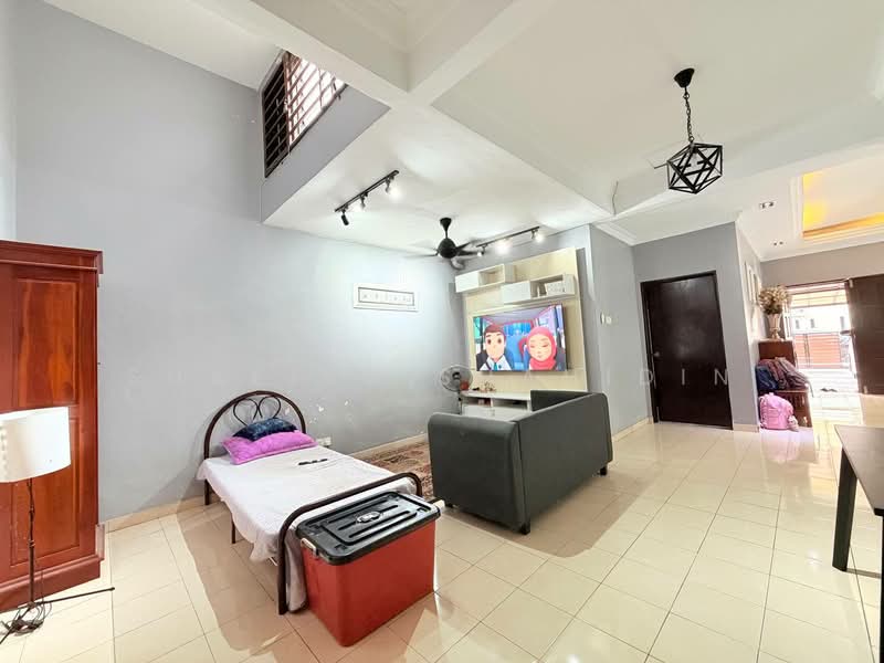 Semi-Detached House for Sale in Taman Meru Harapan (Kapar) - Shafika Shahidin - Living Room - PropertyGuru.com.my