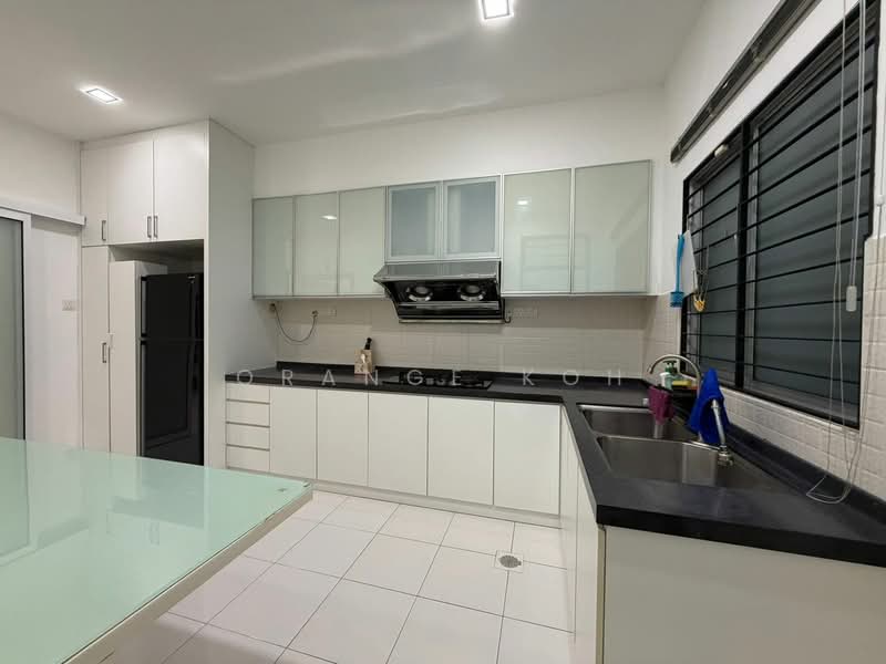 Rumah Teres 2 Tingkat untuk Dijual di Taman Setia Indah (Tebrau) - Orange Koh - Kitchen - PropertyGuru.com.my