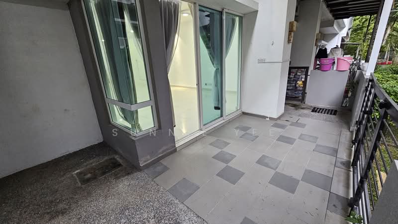 Rumah Teres untuk Disewa di Bandar Rinching (Semenyih) - Sunnie Yee - Balcony - PropertyGuru.com.my
