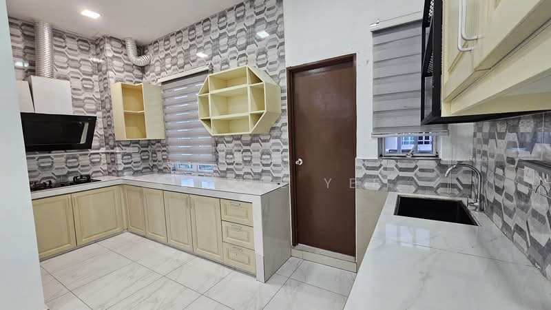 Rumah Teres untuk Disewa di Bandar Rinching (Semenyih) - Sunnie Yee - Kitchen - PropertyGuru.com.my