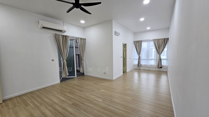 Rumah Teres untuk Disewa di Bandar Rinching (Semenyih) - Sunnie Yee - Living Room - PropertyGuru.com.my