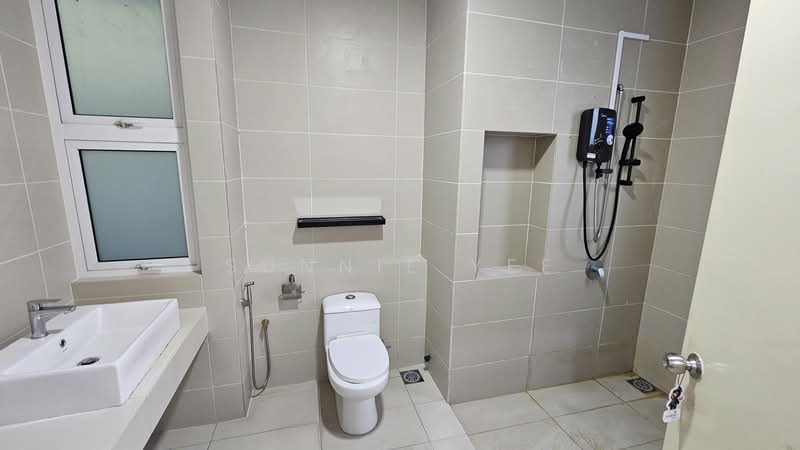 Rumah Teres untuk Disewa di Bandar Rinching (Semenyih) - Sunnie Yee - Bathroom - PropertyGuru.com.my