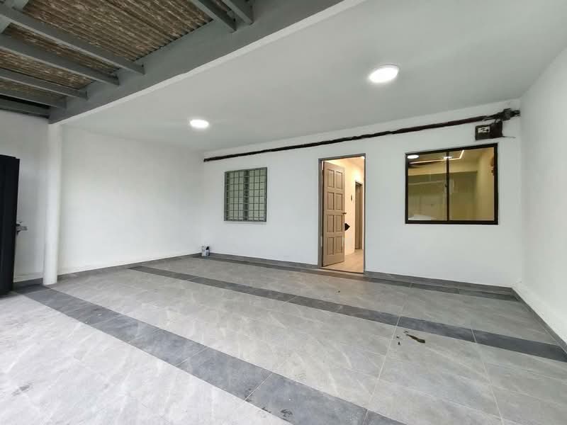 Rumah Teres 1 Tingkat untuk Dijual di Kulai (Johor) - Win Lim - Entrance - PropertyGuru.com.my