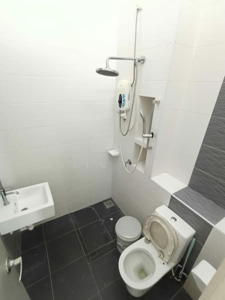 2-storey Terraced House for Sale in Taman Mount Austin (Tebrau) - Ellen Yeap - Bathroom - PropertyGuru.com.my