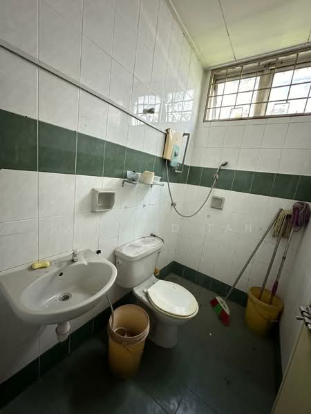 Bungalow for Sale in Saujana Akasia (Sungai Buloh) - Raymond Tan - Bathroom - PropertyGuru.com.my