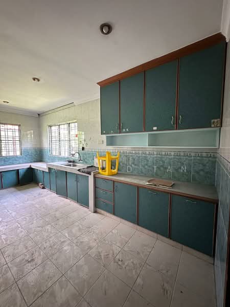 Bungalow for Sale in Saujana Akasia (Sungai Buloh) - Raymond Tan - Kitchen - PropertyGuru.com.my