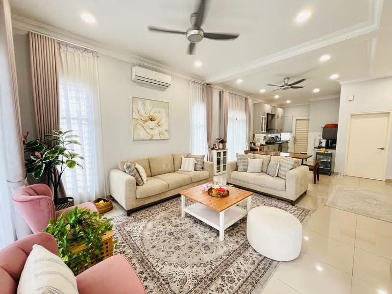 Rumah Teres 2 Tingkat untuk Dijual di Alam Impian (Shah Alam) - Arif Mustapha - Living Room - PropertyGuru.com.my