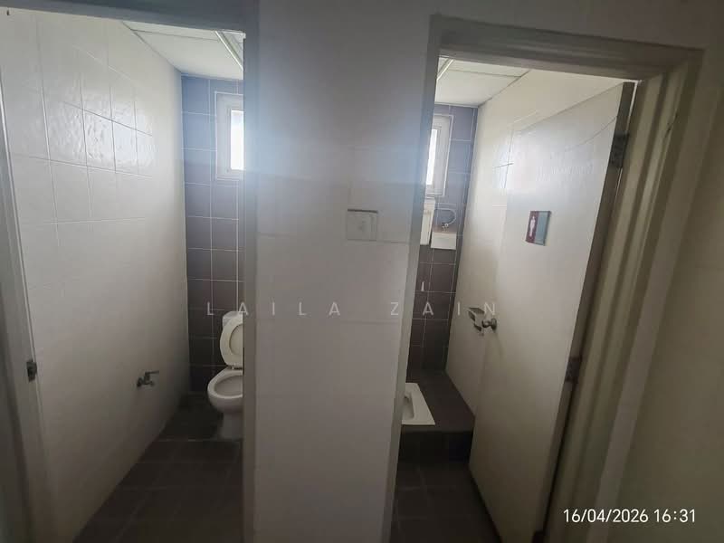 Office for Sale in Laman Seri Business Park (Shah Alam) - Laila Zain - Bathroom - PropertyGuru.com.my