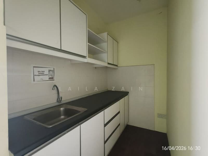 Office for Sale in Laman Seri Business Park (Shah Alam) - Laila Zain - Kitchen - PropertyGuru.com.my