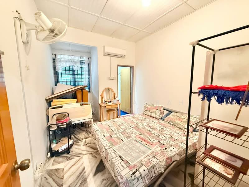 Semi-Detached House for Sale in Sepang (Selangor) - Zairul Asrah Zulkefli - Bedroom - PropertyGuru.com.my