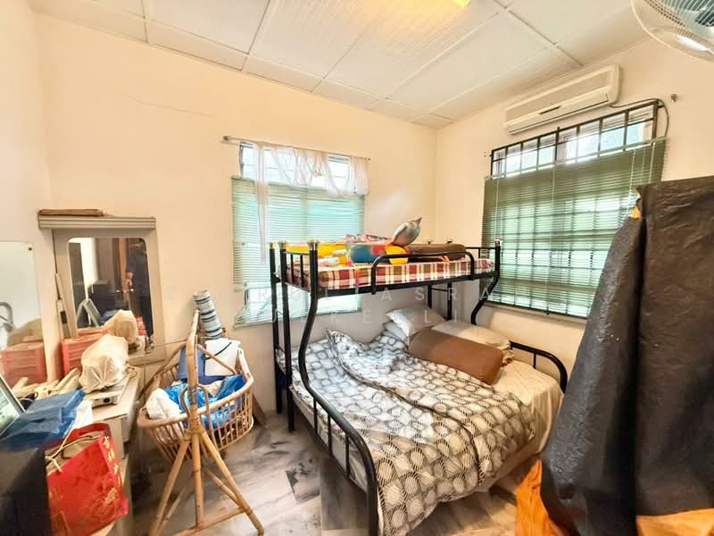 Semi-Detached House for Sale in Sepang (Selangor) - Zairul Asrah Zulkefli - Bedroom - PropertyGuru.com.my